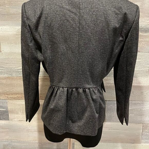 Tommy Hilfiger black ruffle back short blazer 8 - Picture 2 of 7